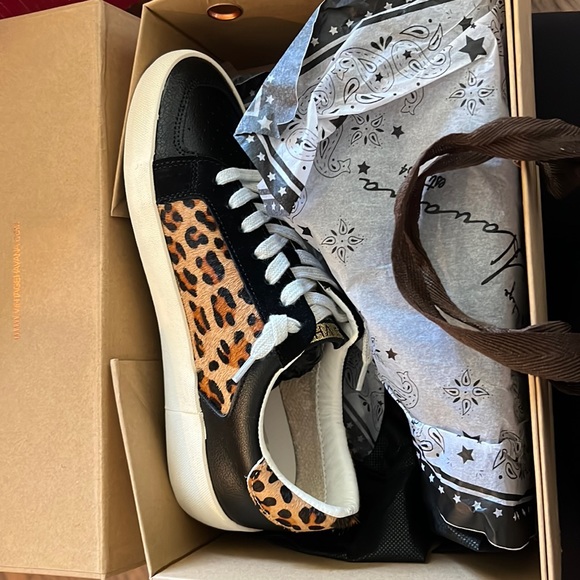 Vintage Havana Shoes - New Vintage Havana animal print sneakers